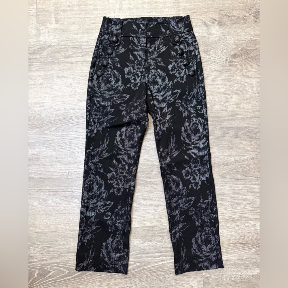 •WHITE HOUSE BLACK MARKET• FLORAL PATTERNED PANTS